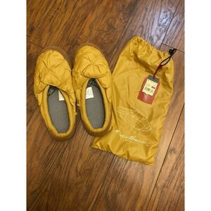 NEW Yellow Eddie Bauer Women's Size 8 Slip on Down Slippers Travel Bag Mule